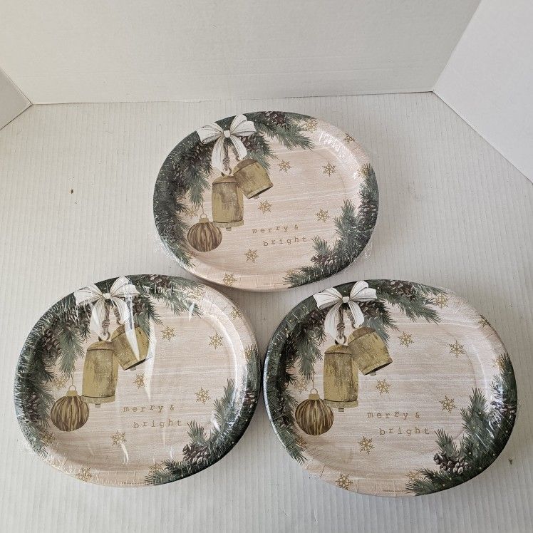 Merry & Bright Paper Plates NEW
