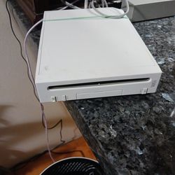 Nintendo Wii Gaming Console For Sale.
