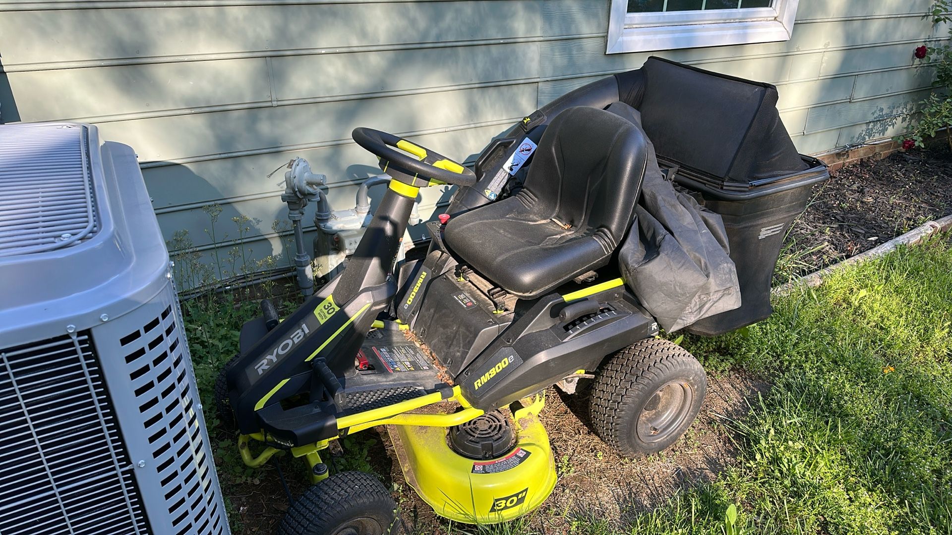 Ryobi 48v 30” Brushless Ride On Lawn Mower Model Rm300e