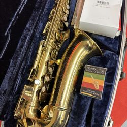 Conn Shooting Star Alto Saxophone with New Box of Reeds 