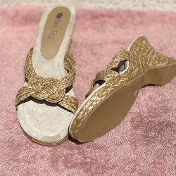Raffia Wedge Sandals 10 .