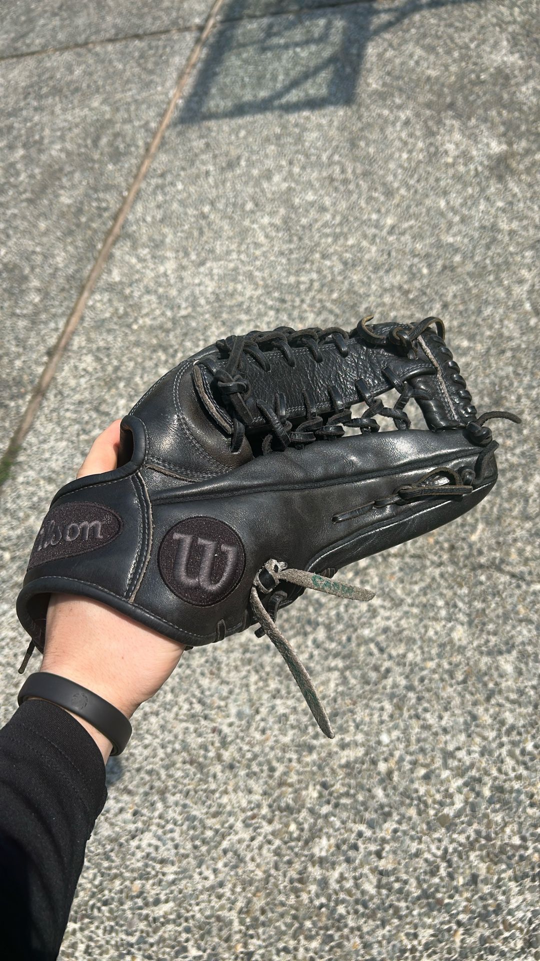 wilson A200 outfield glove 12.5 inch