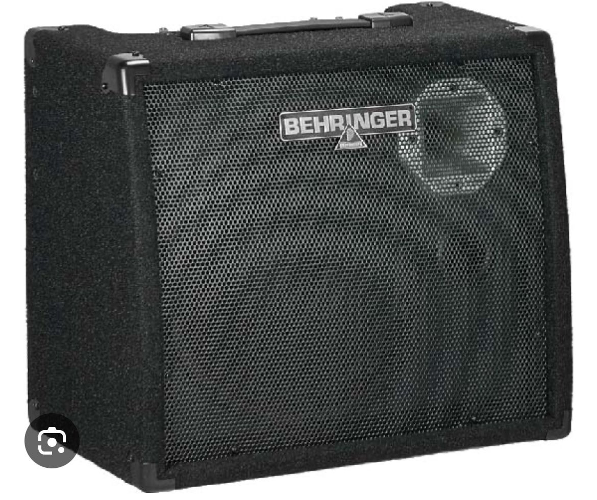 Behringer Ultratone K900FX Keyboard Amp Speaker