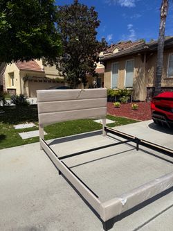 Queen size bed frame w/mattress