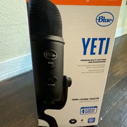 Logitech for Creators Blue Yeti USB Microphone