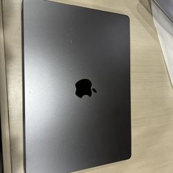Apple - MacBook Pro 14" Laptop - M3 Max chip - 36GB Memory - 30-core GPU - 1TB SSD (Latest Model) - Space Black