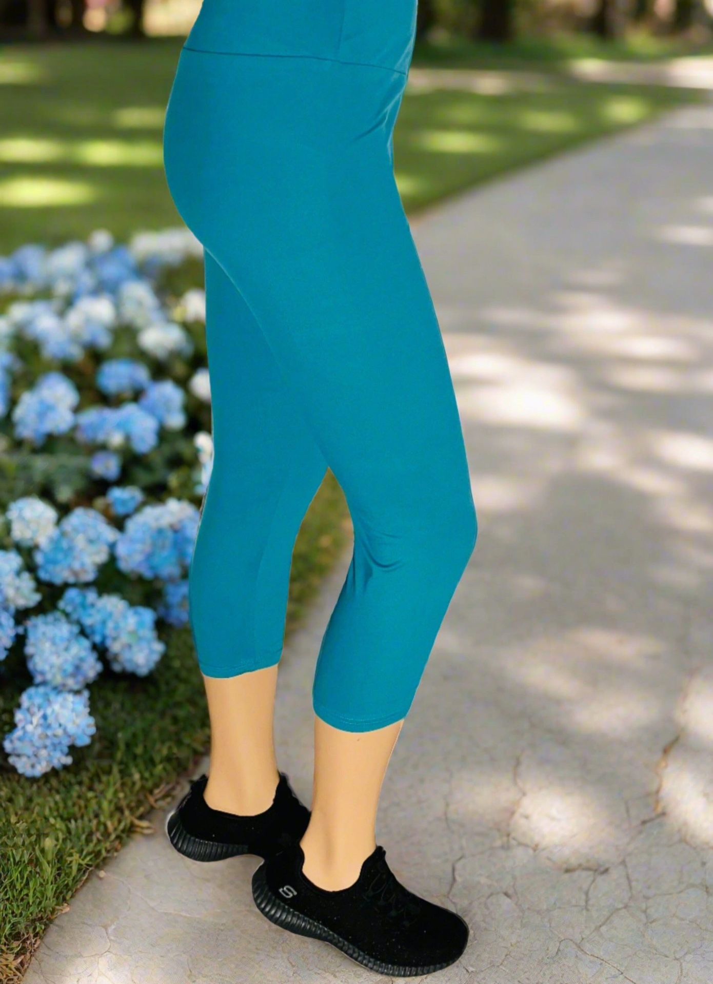 NEW Womens Capri Leggings Soft As Lularoe OS/TC