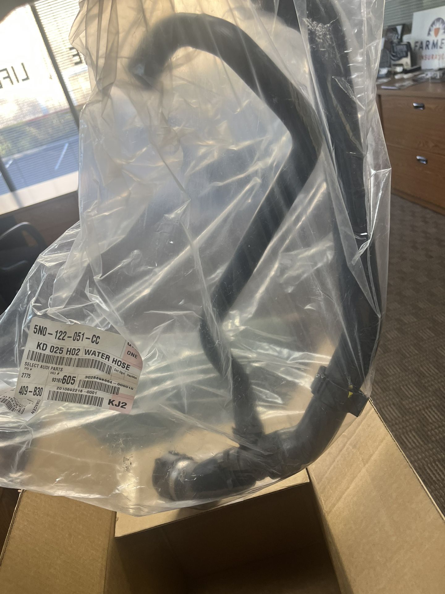Brand New Lower Radiator Hose For Audi Q3