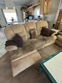 Reclining sofa