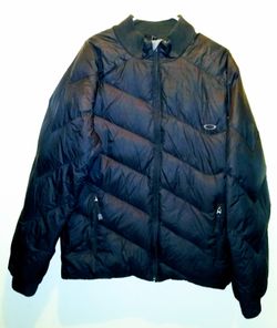 Oakley men's puffer jacket size large