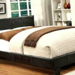 Platform Bed with Bluetooth speakers Espresso Queen Size New