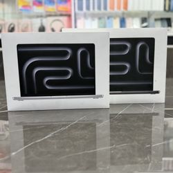 MacBook Pro M4 Max Chip , M4 Pro, & M4 Chip 14” & 16” In Stock ((Take It Home In Payments/ llévatelo a casa en pagos) 