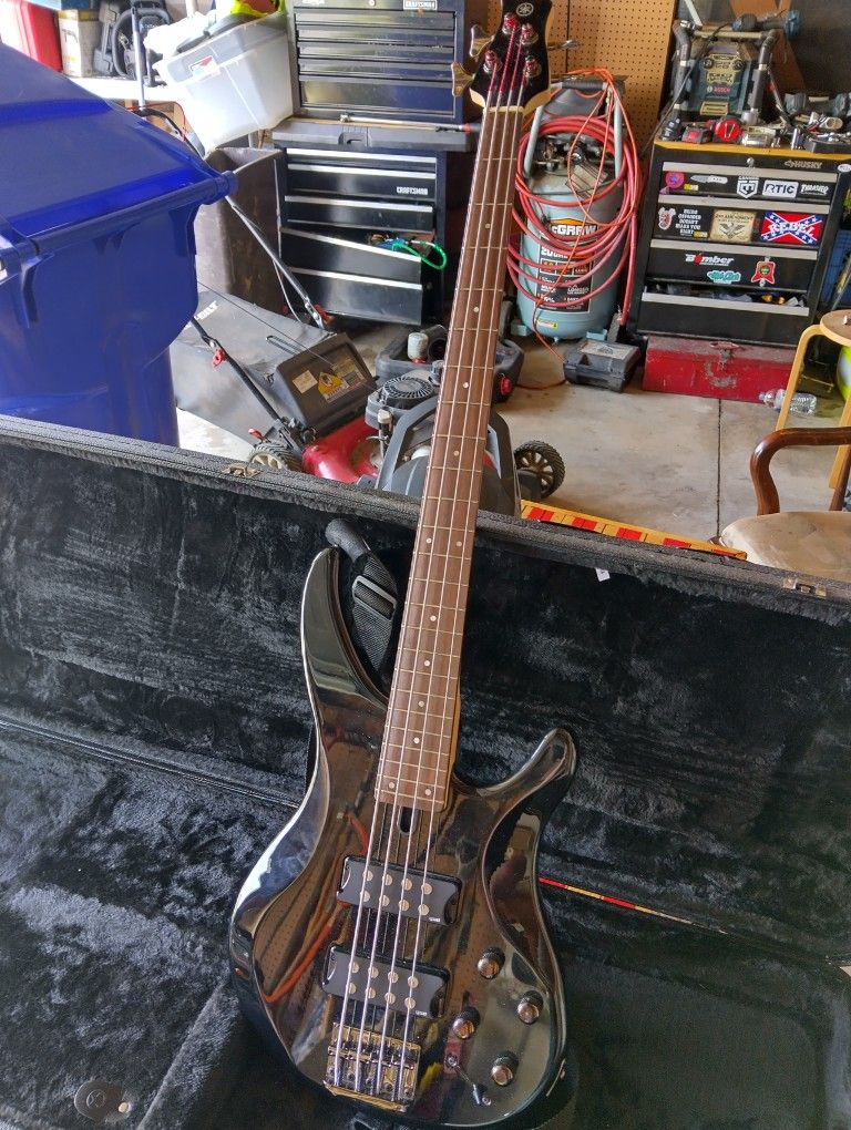 Yamaha Bass Guitar
