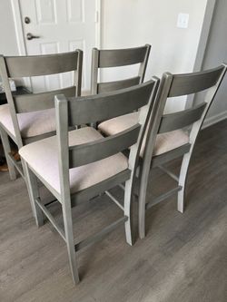 4 Dining Table chairs