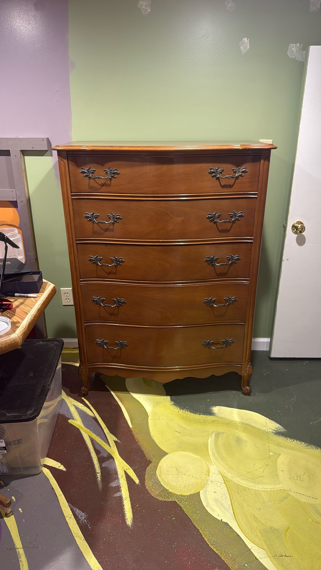 French Dresser