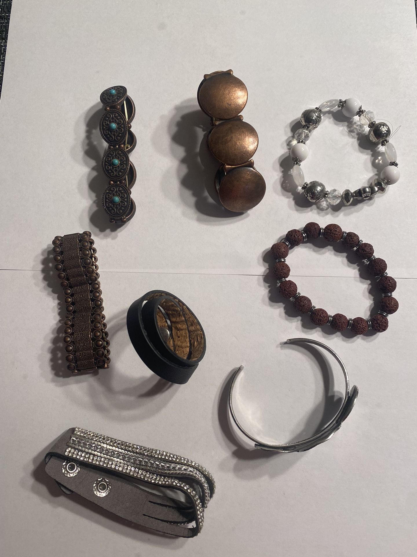 Lot Of 8 Bracelet’s 