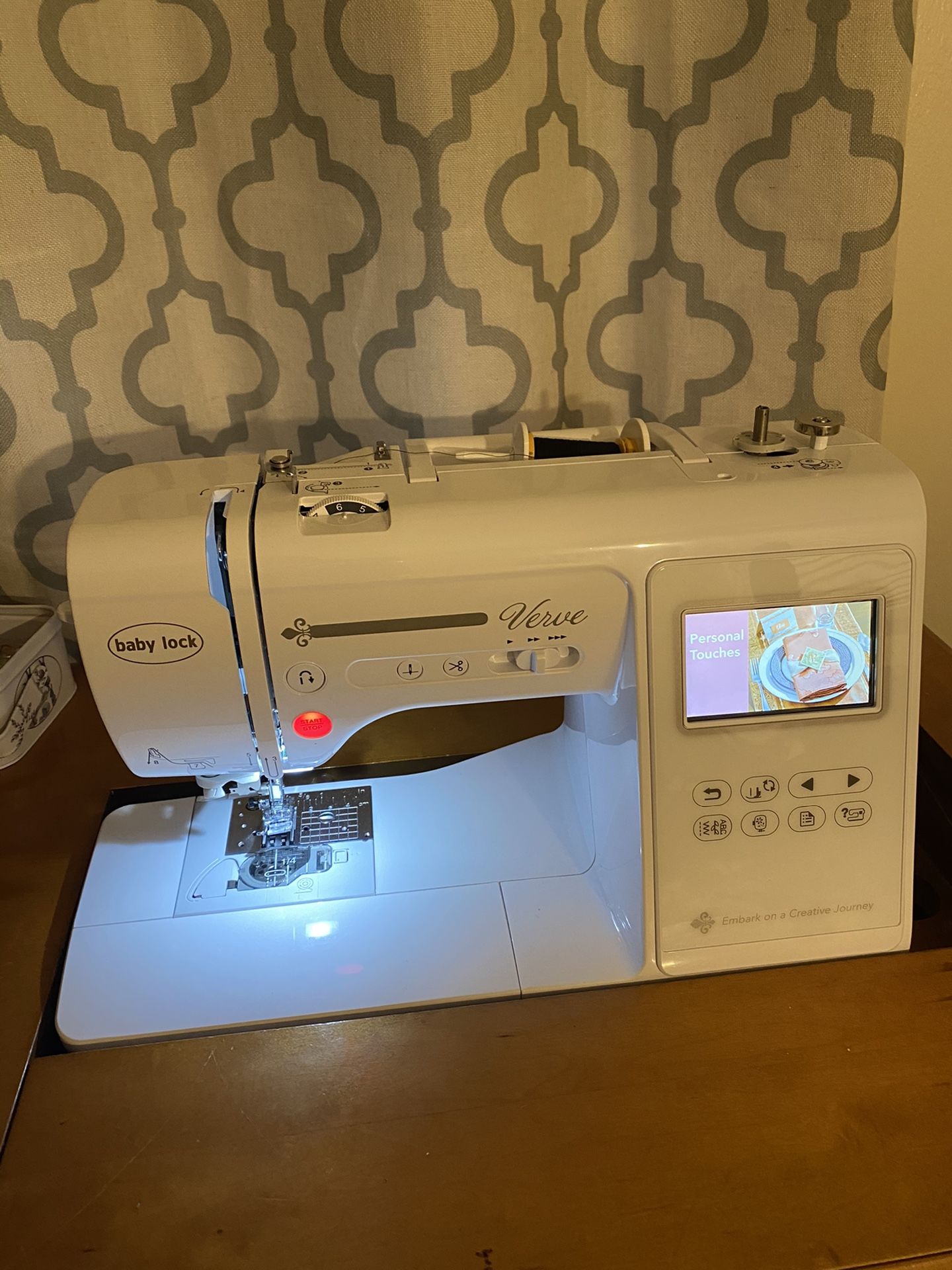 Babylock Verve Sewing Machine/Embroidery for Sale in Spring Hill, FL