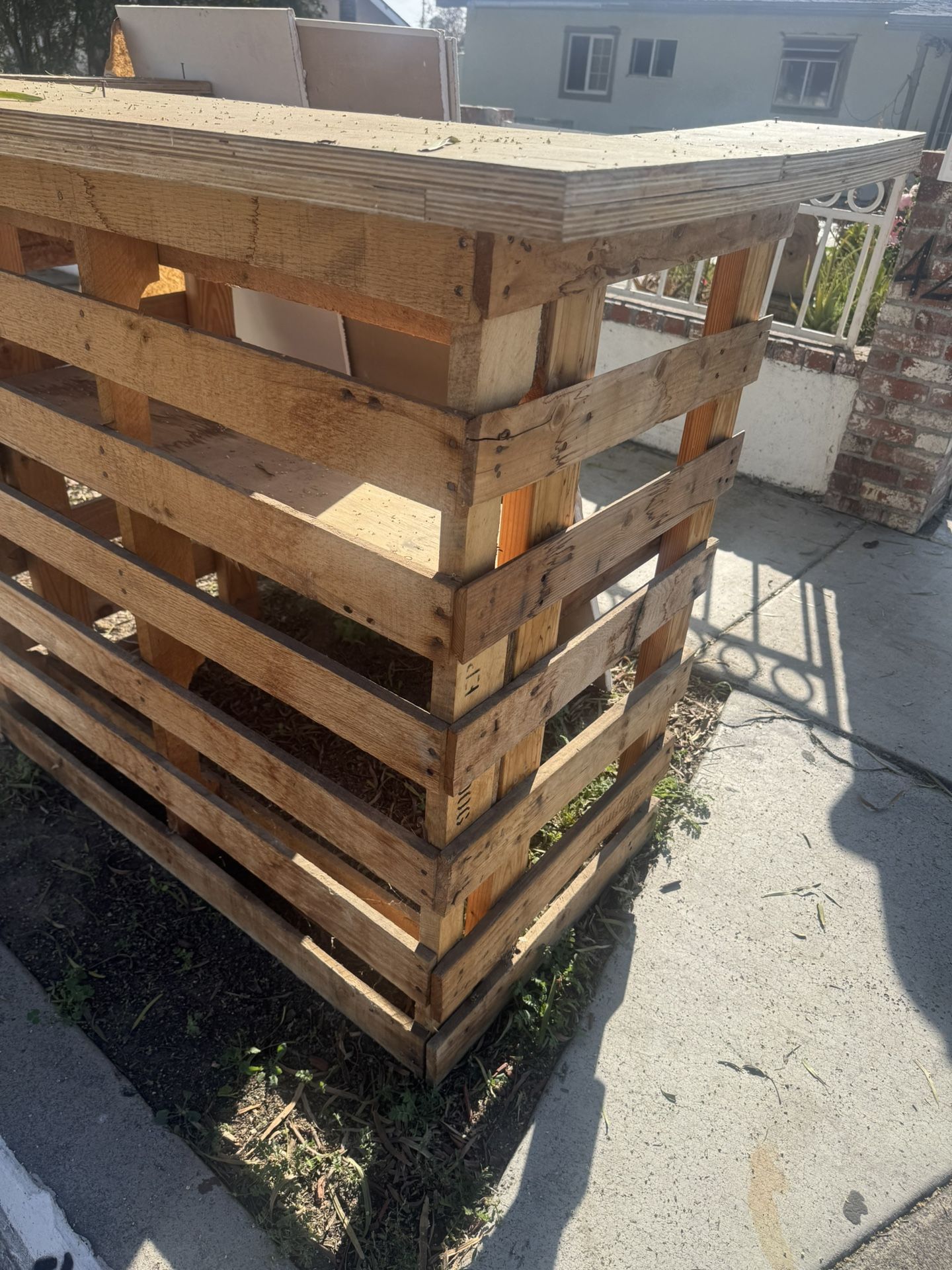 Pallet Bar Free