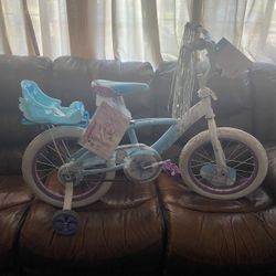 Girls Bike With Training Wheels