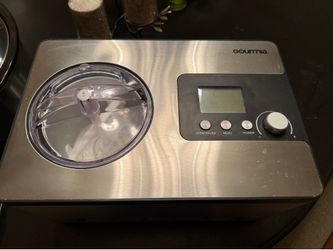 Table top ice cream maker freezer