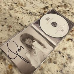 Taylor Swift The Tortured Poets Dept CD + "The Manuscript" with *HAND SIGNED PHOTO*