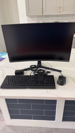 27" Curved monitor, keyboard and mouse