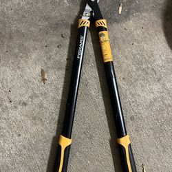 Fiskars Lopper 28in long, 1.5in diameter