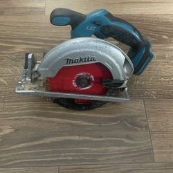 Makita 18V LXT Cordless Circular Saw