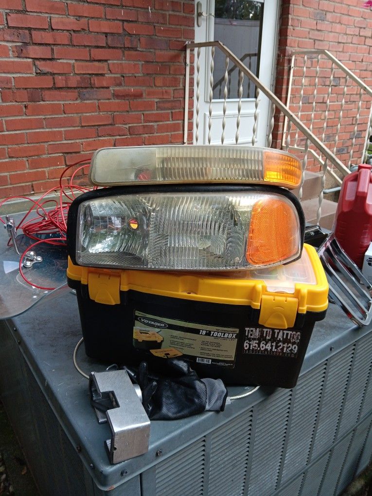 2006 GMC headlight and Turnlight