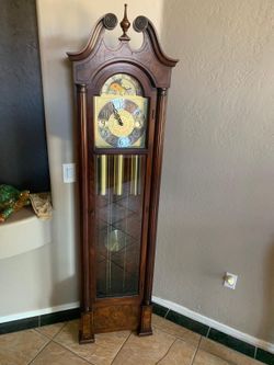 Colonial of zeeland grandfather clock