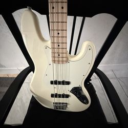 Standard Jazz Bass