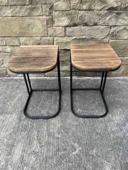 Set of 2 Wooden Side Tables