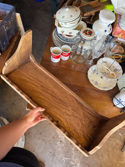 Shelf with gold details