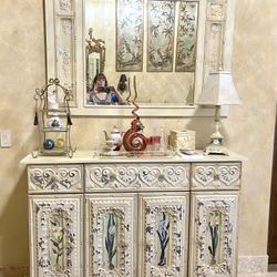 Beautiful Bedroom Cabinet, Mirror, Night Stand, Lamp