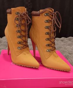 Boot's