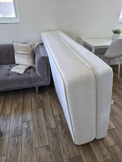 Twin matress