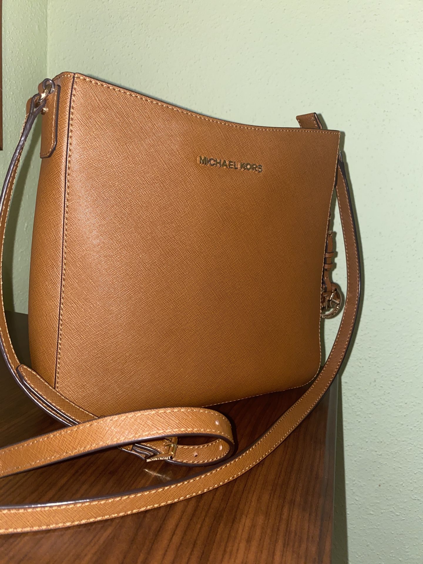 MICHAEL KORS Crossbody 