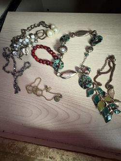 Women’s Costume Jewelry 