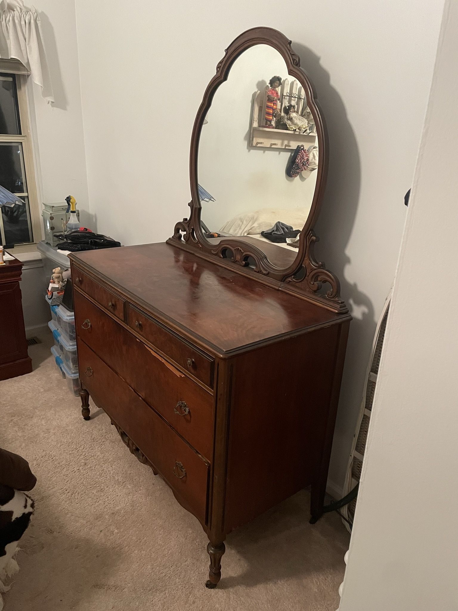 1940 VINTAGE DRESSER & MIRROR