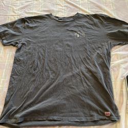 Men’s Quicksilver T-Shirt, Size 2 Xl