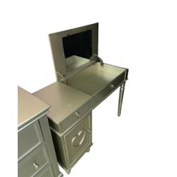 Bedroom Set