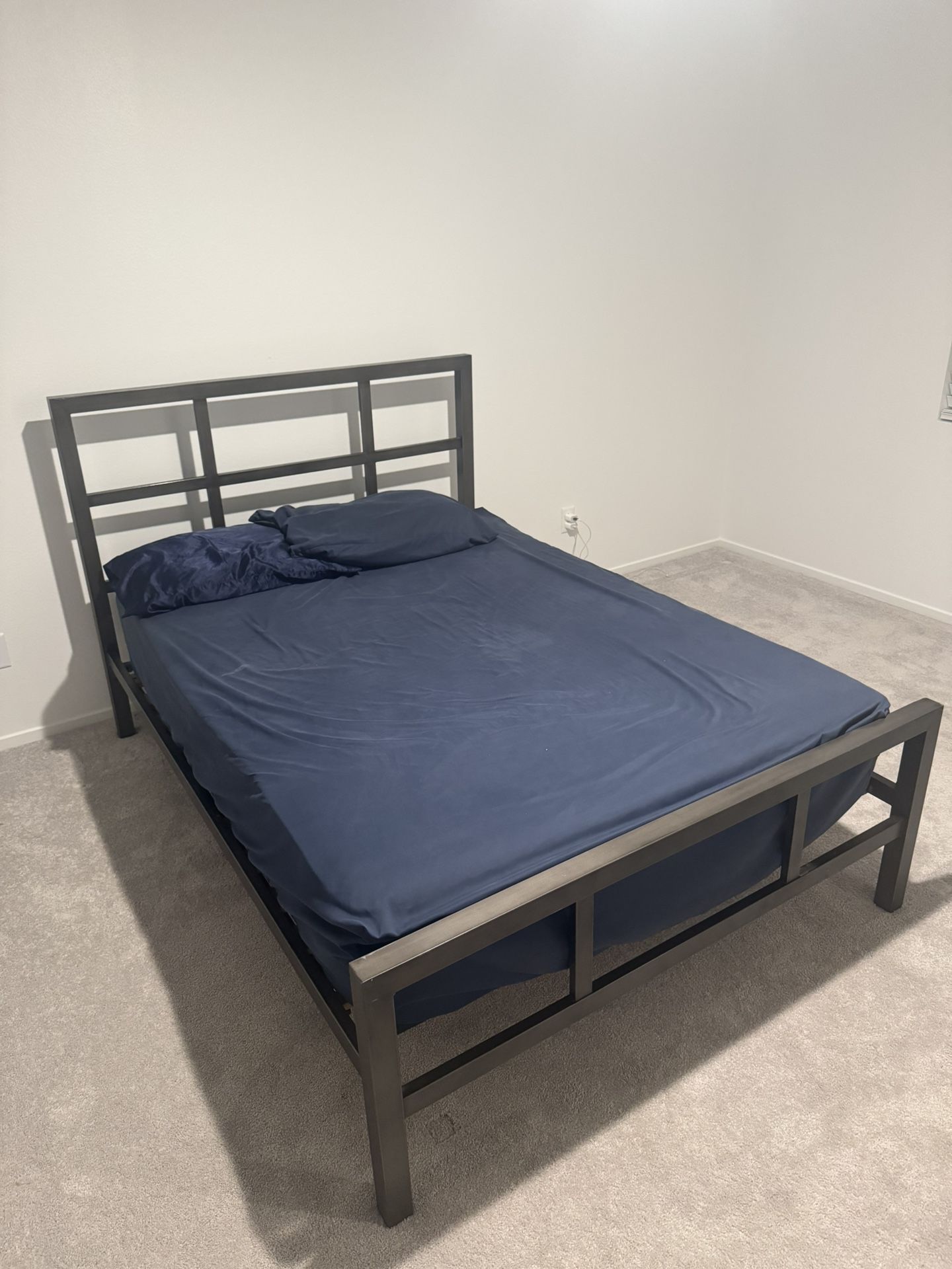 Full Size Metal Bed Frame 