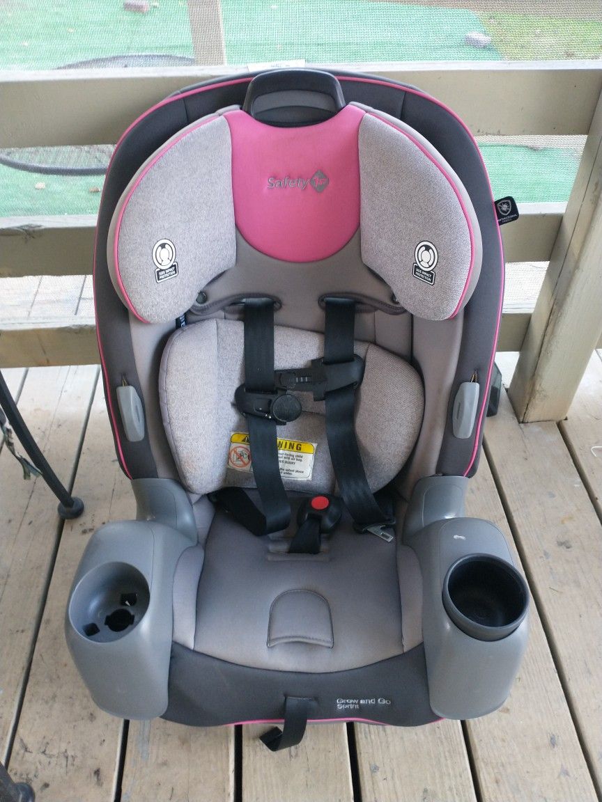 Safety First Grow And Go Spirit Car seat (PENDING)