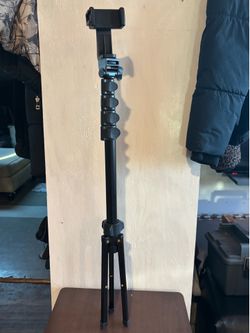 Black Tripod with adjustable Phone Mount