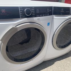 Stackable Electrolux Washer And Electric Dryer 