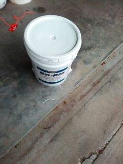 Dos votes de pintura.