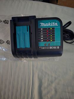 Makita Charger