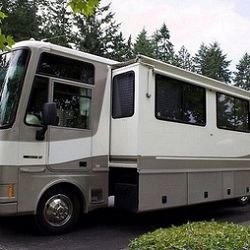 1999 Southwind RV – Clean Inside & Out – Easy Sale
