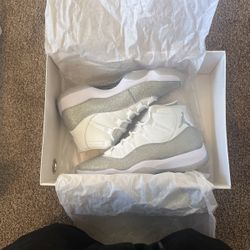 Jordan 11 Vast Grey