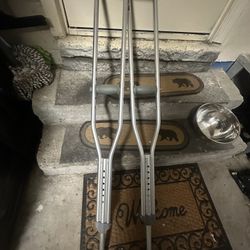 Crutches 